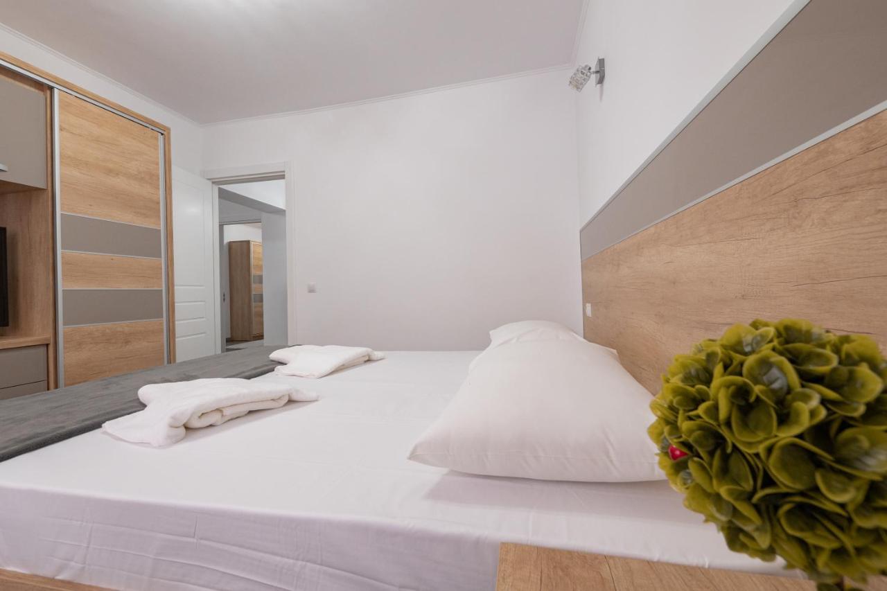 Luxury Ultracentral Piteşti Kültér fotó